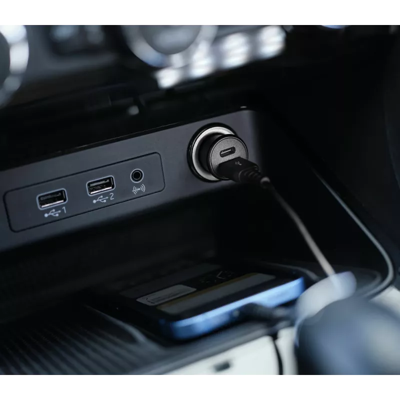 Automobilinis įkroviklis TRUST Maxo Universal Black Fast Charging 38W 12-24V