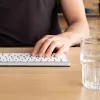 R-Go Tools ergonominė klaviatūra R-Go Compact Break, kompaktiška klaviatūra su pertraukų programine įranga, AZERTY (FR), Bluetooth, balta