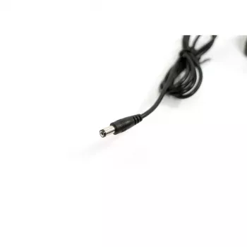 Maitinimo adapteris keitiklis Xoro CA1224 automobilinis juodas