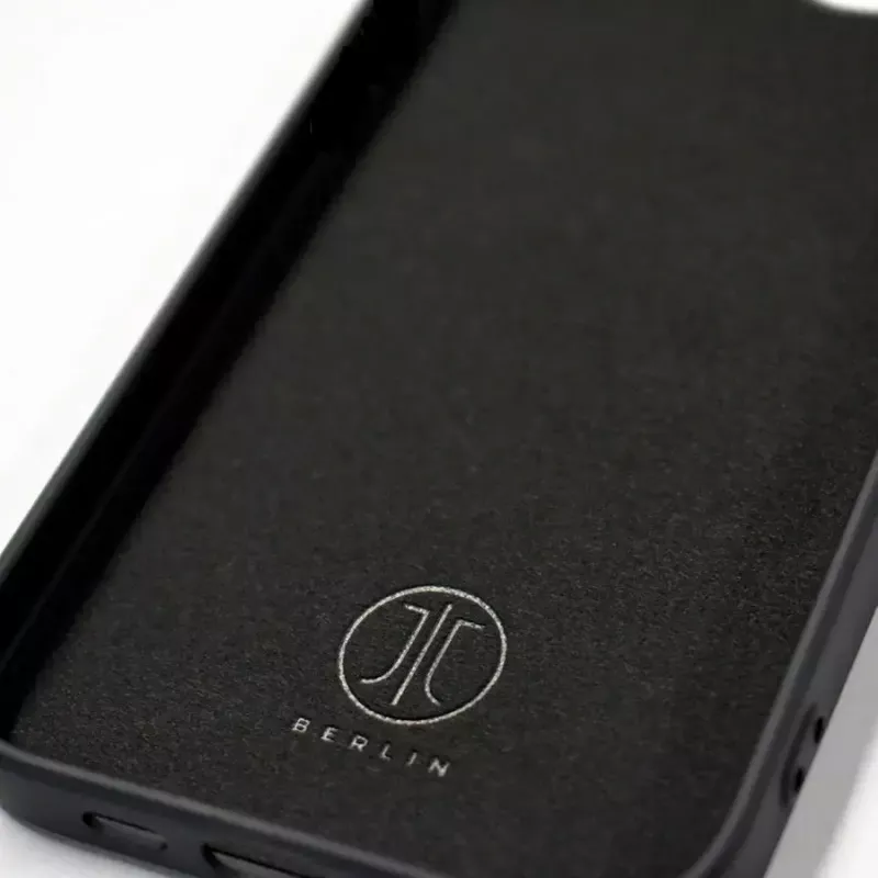 Dėklas JT BERLIN Pankow Soft iPhone 16E juodas 15,4 cm