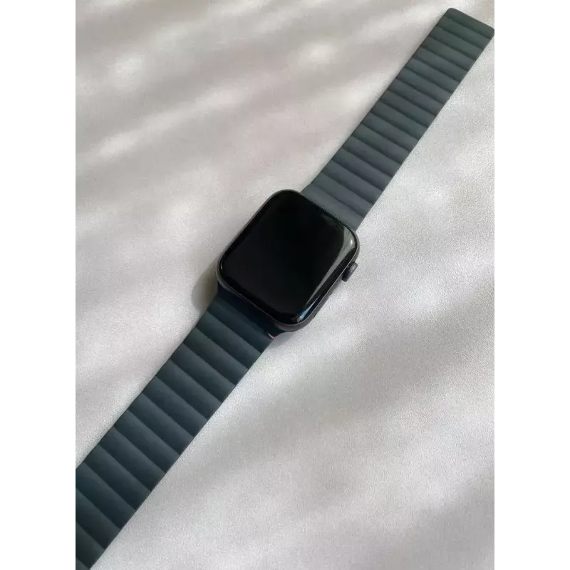 Decoded Silicone Magnetic Traction Strap Lite – juodas silikoninis dirželis Apple Watch