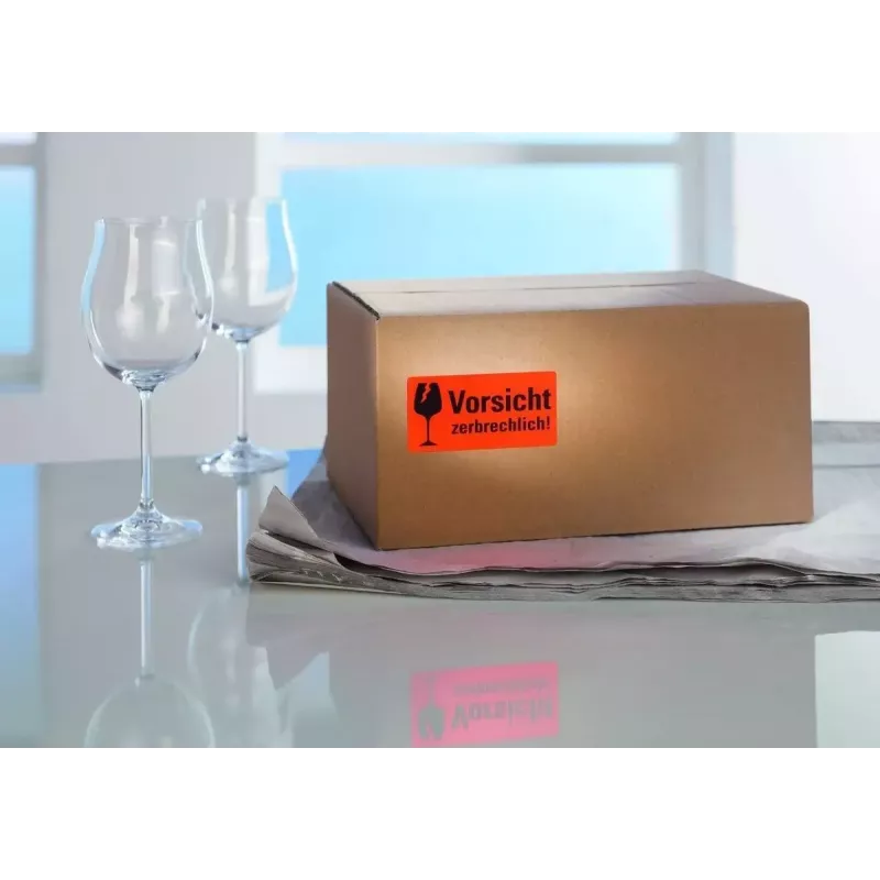 Lipni etiketė Avery 7211 Raudona užapvalintais kampais