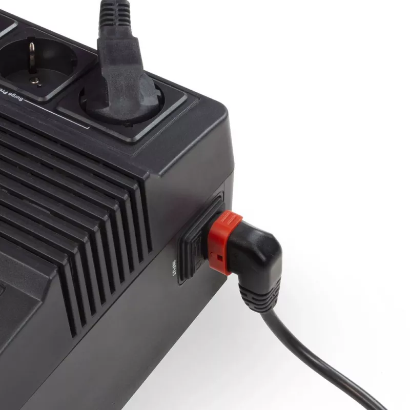 ACT Powercord CEE 7/7 kištukas (kampu) - C13 IEC Lock (dešinysis kampas) juodas 2 m, EL450S