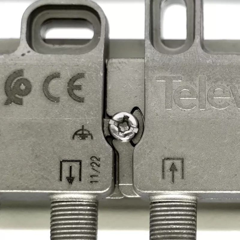 Koaksialinis skirstytuvas Televes 519482 8 kryptimis F tipo moteriška 5–1220 MHz