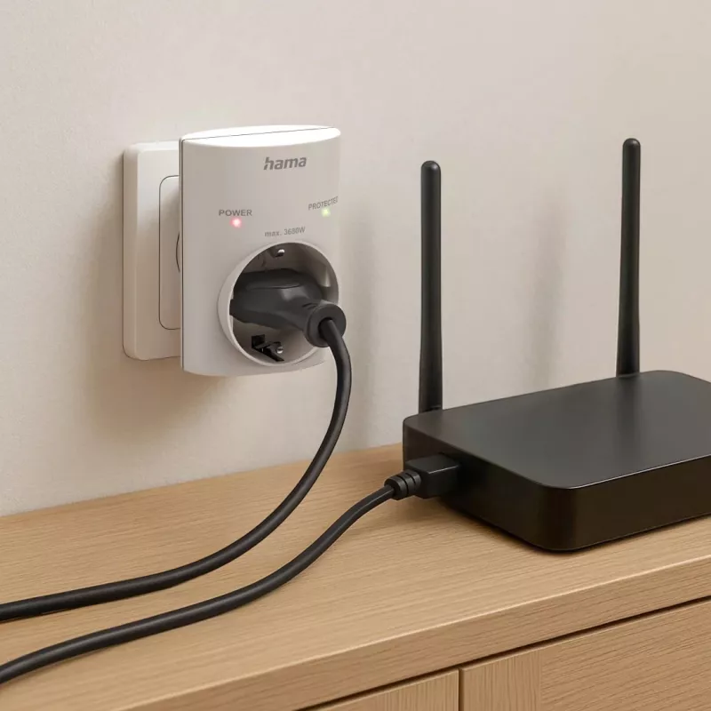 Hama 00223324 kištukinis adapteris su apsauga nuo viršįtampių, tipas F, baltas