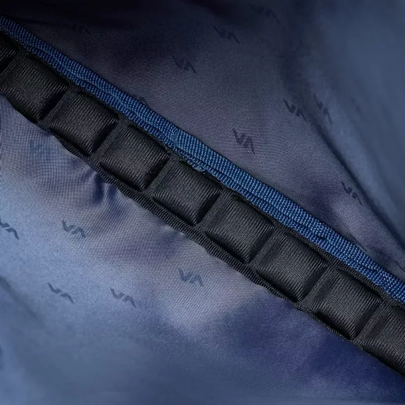 Kuprinė Rivacase 8425 40,6 cm (16 colių) Juoda Nešimo rankena Pečių diržas