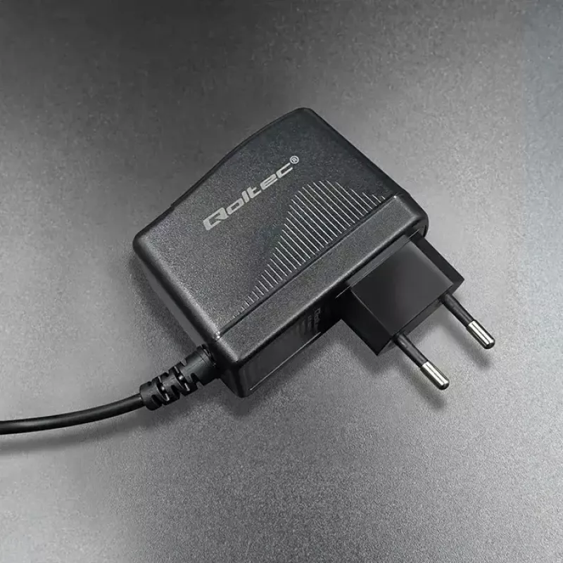 Qoltec 52397 tiesiai į lizdą jungiamas maitinimo blokas, 24 W, 12 V, 2 A, 5,5 x 2,1 mm
