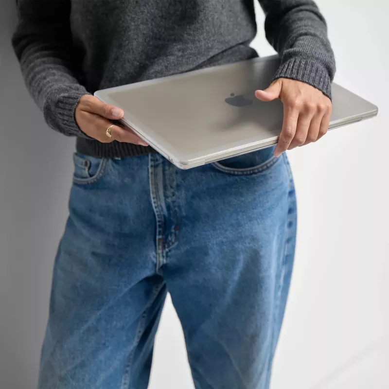 Incase Edge Hardshell dėklas su Makrolon® 14 colių MacBook Pro (M1-M4, 2021-2024)
