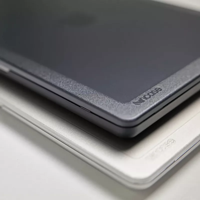 Incase Edge Hardshell dėklas su Makrolon® 14 colių MacBook Pro (M1-M4, 2021-2024)