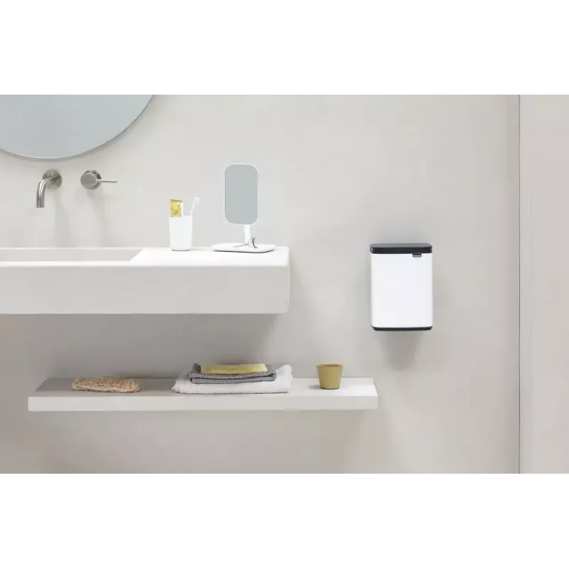 Brabantia Bo šiukšlių dėžė 4 l stačiakampė plieninė juoda balta