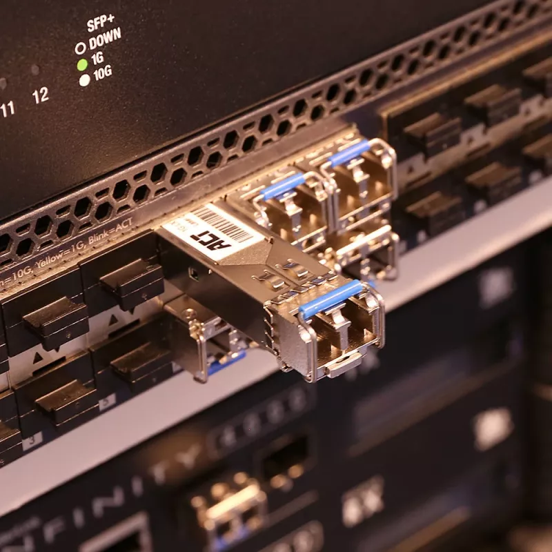 ACT SFP SX siųstuvas atviru kodu / nekoduotas / universalus