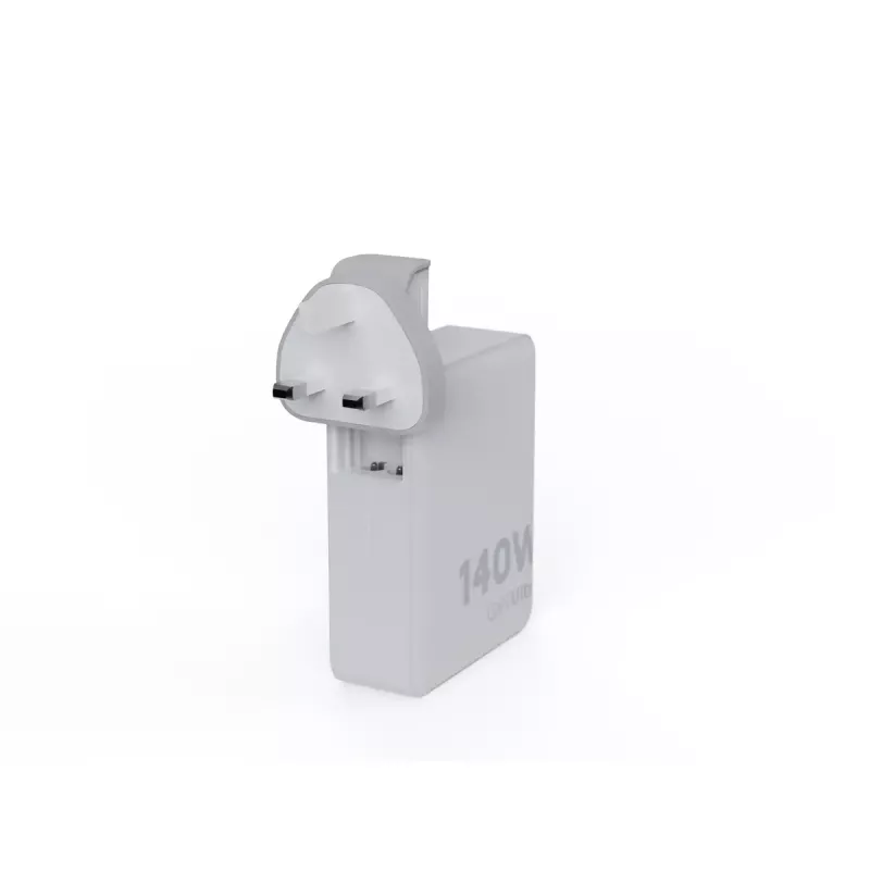 Nešiojamas 140W GaN kelioninis įkroviklis Xtorm XVC2140 su 3× USB-C PD prievadais ir 2 m USB-C laidu, baltas