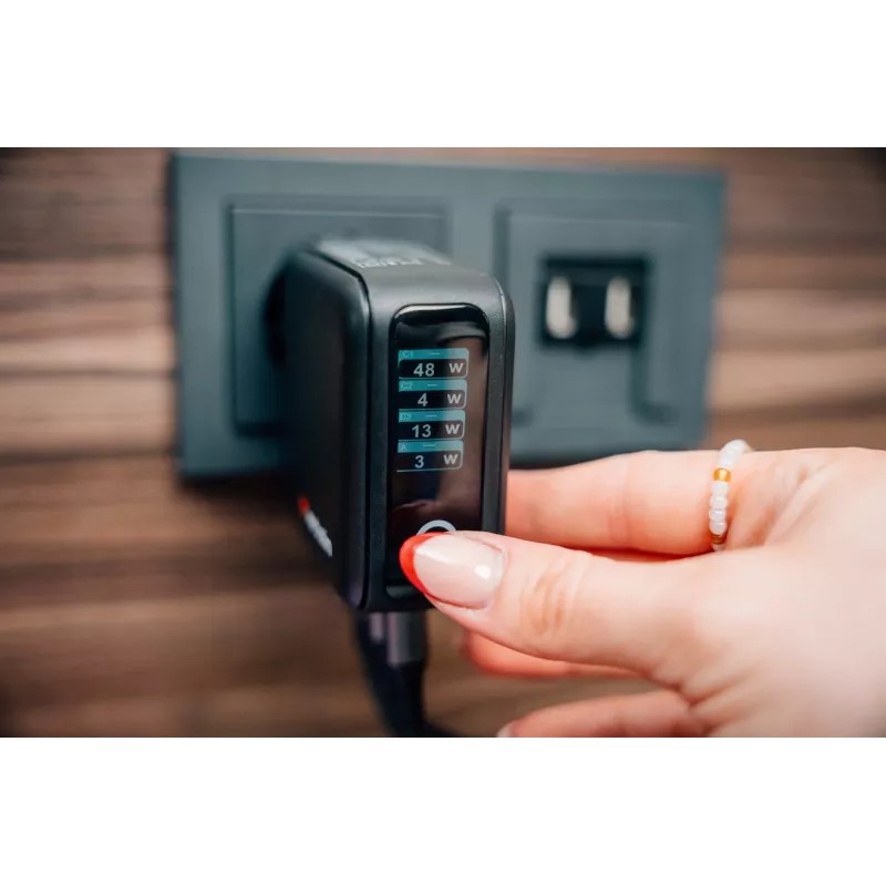Verbatim Mini GaN įkroviklis 140W su ekranu, patalpų, AC, 28 V, juodas