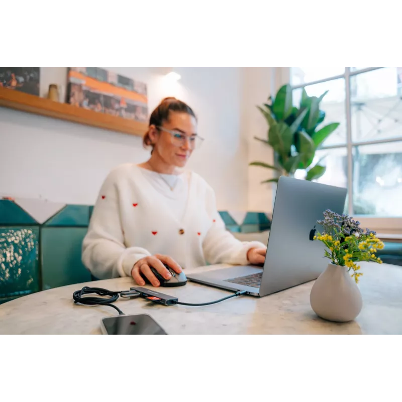 Verbatim USB-C Essentials Multiport Hub 7 prievadų: HDMI, USB-C, USB-C 3.2 Gen 1, 2 x USB-A 3.2 Gen 1, SD ir microSD