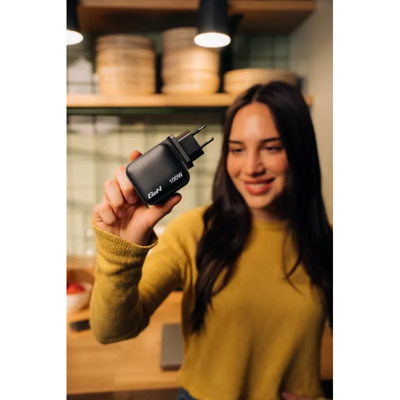 Verbatim Mini GaN Įkroviklis 100W 4 Prievadai US Kištukas su EU ir UK Adapteriais
