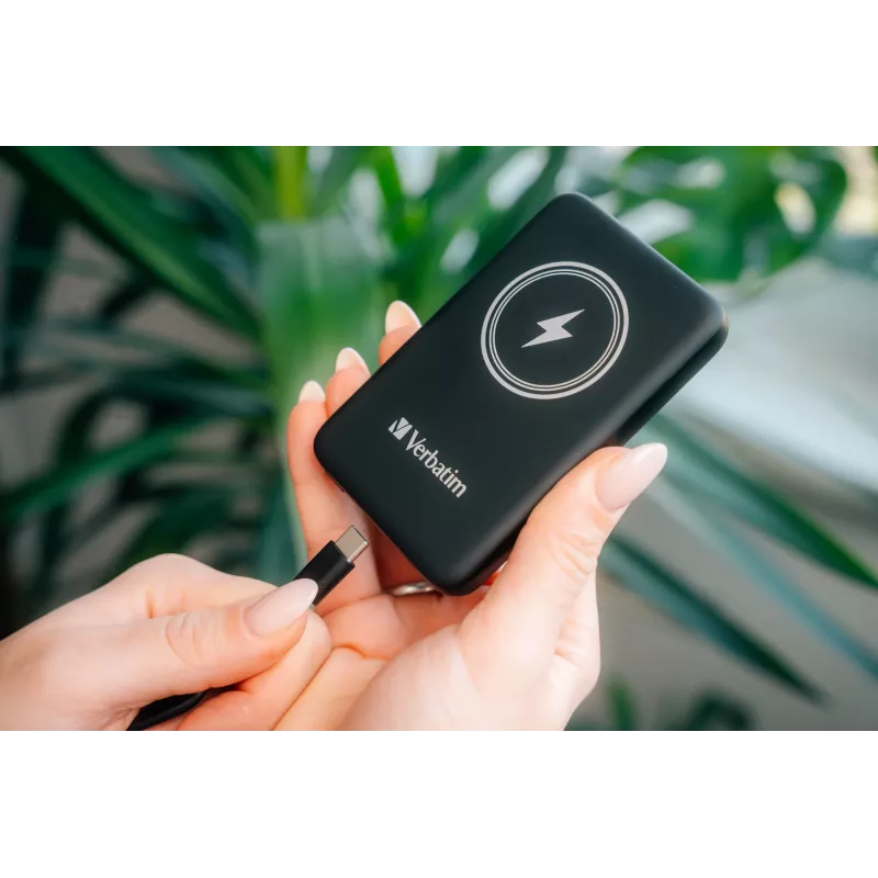 Nešiojamas power bank VERBATIM Charge AnA Go 5000mAh magnetinis belaidis, juodas