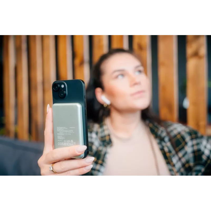 Verbatim Charge 'n' Go belaidis magnetinis power bank 5000mAh žalias