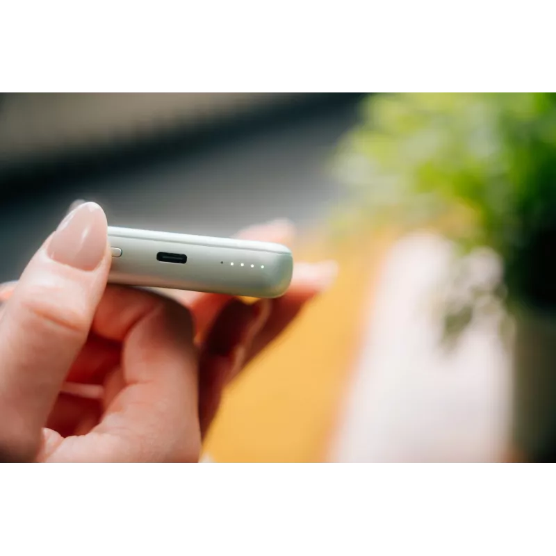 Verbatim Charge 'n' Go belaidis magnetinis powerbankas 10000 mAh žalias