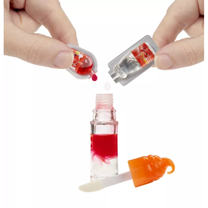 MGA Entertainment Yummiland Lip Gloss lėlė serija 2 – Cinamoninis prieskonis (Amber Cinnamon)