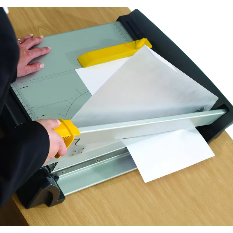 Popieriaus pjaustytuvas Fellowes Plasma A3/180 – pjovimo ilgis 46 cm, talpa 40 lapų, grafitas/sidabras/gelsva