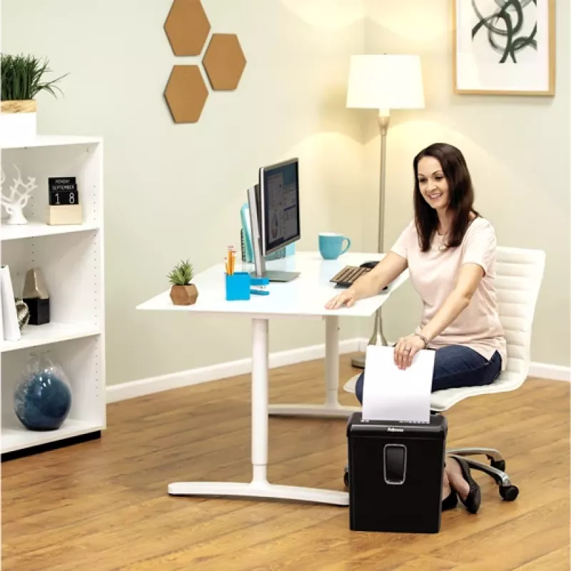Smulkintuvas Fellowes Powershred P-30C, kryžminis pjovimas, 22 cm, juodas