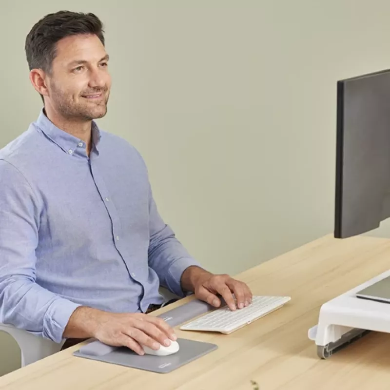 Fellowes Breyta Compact riešo atrama klaviatūrai su antibakterine apsauga, ergonomiška, pilka