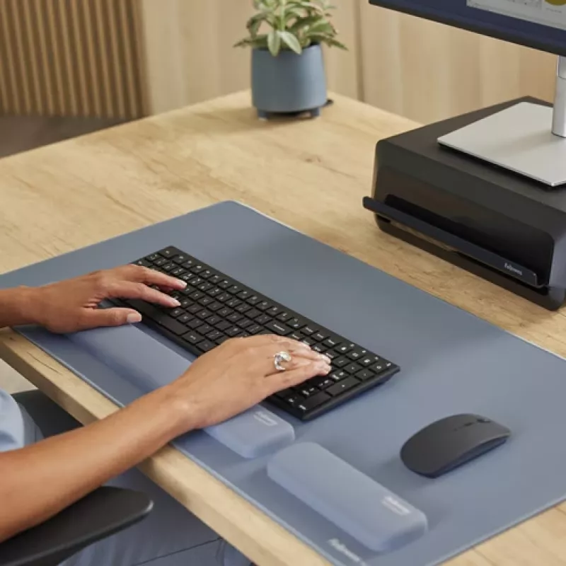 Fellowes Breyta riešo atrama klaviatūrai su antibakterine apsauga, ergonomiška, mėlyna