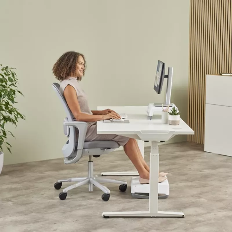 Fellowes Breyta Compact riešo atrama klaviatūrai su antibakterine apsauga, smėlio spalvos
