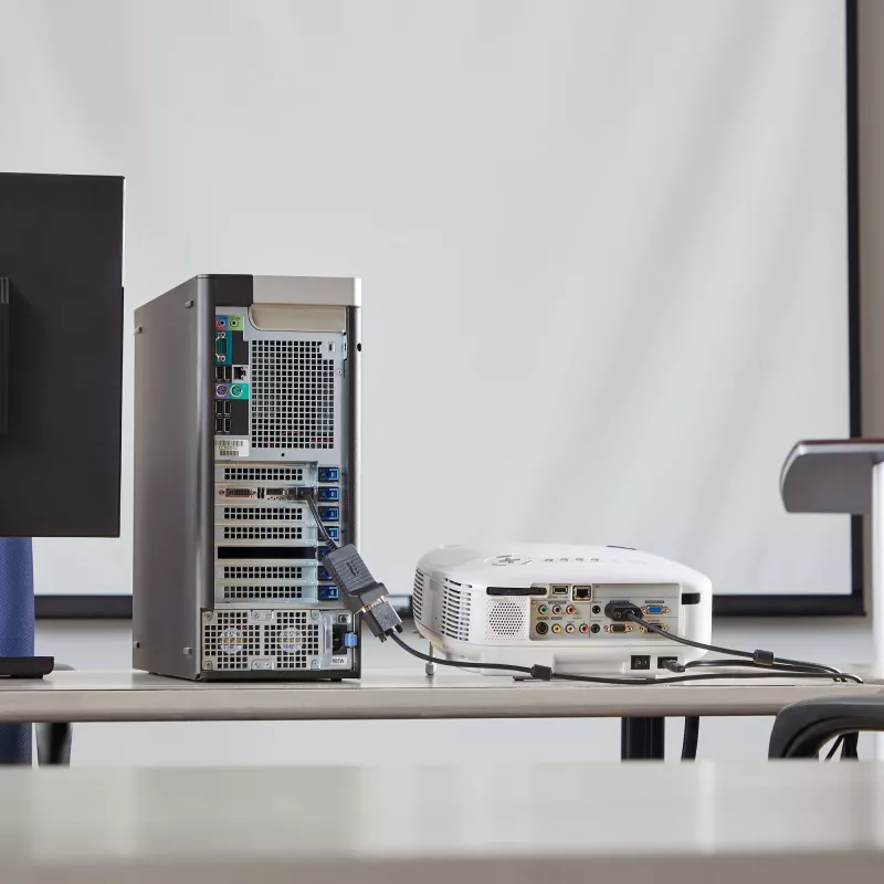StarTech.com DisplayPort į VGA adapteris - aktyvus keitiklis, 1080p, tvirtas, su fiksavimo jungtimi