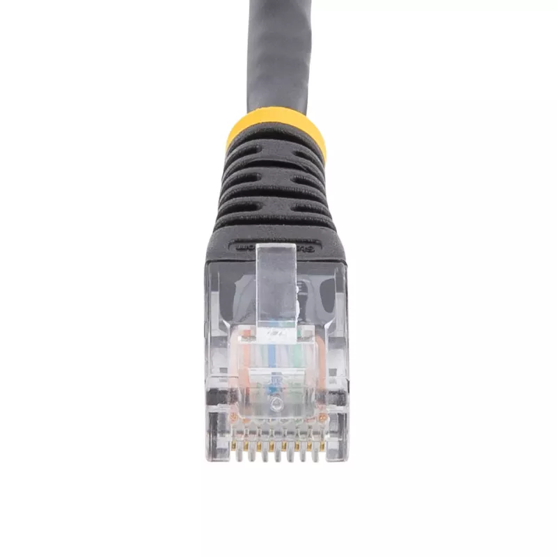 StarTech.com Cat5e kištukinis kabelis su lieformais RJ45 jungtimis - 15 m - Juoda