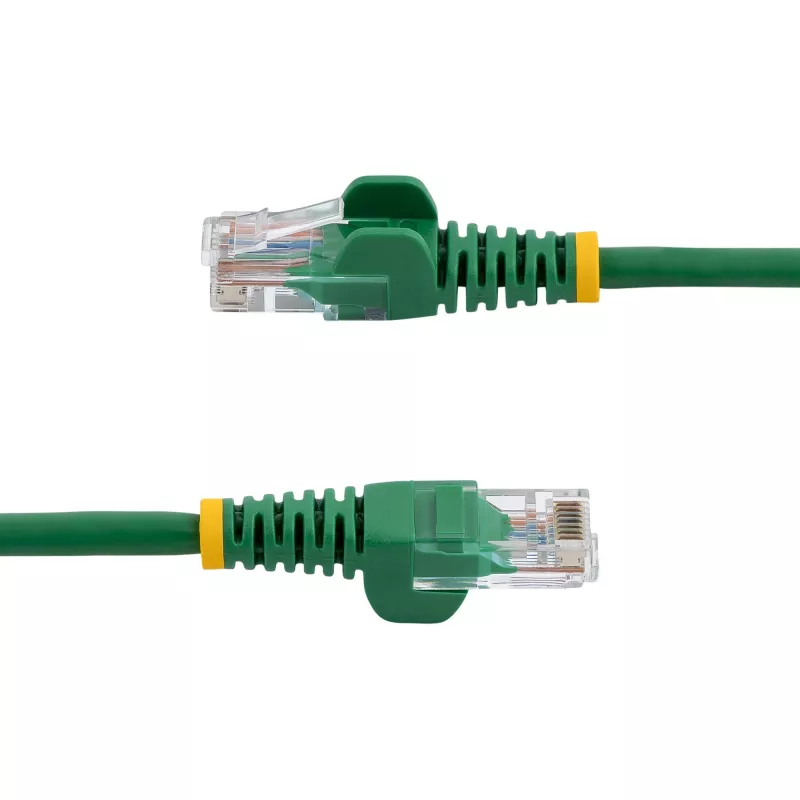 StarTech.com Cat5e eterneto jungiamasis kabelis su apsaugotais RJ45 kištukais - 0,5 m, žalias