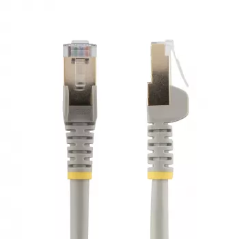 StarTech.com 0.50m CAT6a Ethernet kabelis - 10 Gigabit ekranuotas RJ45 100W PoE jungiamasis laidas - 10GbE STP tinklo kabelis su įtempimo mažinimu - pilka, individualiai išbandytas / laidai UL sertifikuoti / TIA