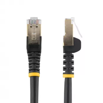 StarTech.com 0,50 m CAT6a Ethernet kabelis – 10 Gigabit ekranuotas RJ45 100W PoE jungiamasis laidas – 10GbE STP tinklo kabelis su įtempimo mažinimu – juodas, individualiai išbandytas / laidų UL sertifikuotas / TIA