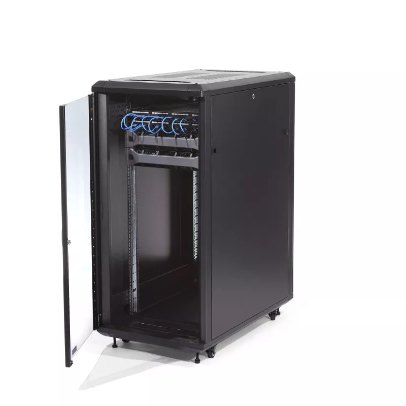 StarTech.com 32U serverio stovas su reguliuojamais bėgiais, užrakinamas 19 inch spintelė IT ir AV įrangai