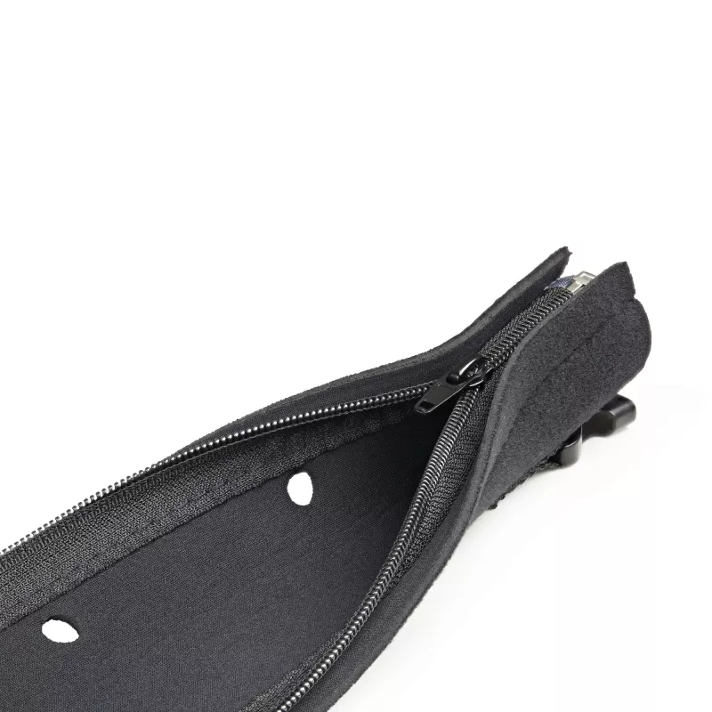 StarTech.com 40 colių (1 m) neopreninis kabelių valdymo rankovė su užtrauktuku ir sagtimi – 1,2 colio (3 cm) skersmuo – kompiuterio/maitinimo/tinklo/AV laidų gaubtas/tvarkyklė – lanksti kabelių organizavimo juosta – juoda