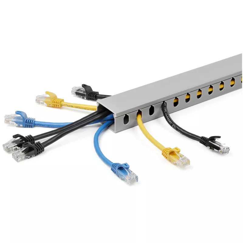 StarTech.com Lango kabelių kanalas su dangteliu, 38 mm x 25 mm, 2 m, PVC, 20 laidų