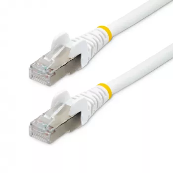 StarTech.com 7,5 m CAT6a eterneto kabelis - baltas - mažai dūmų, be halogeno (LSZH) - 10GbE 500MHz 100W PoE++ - RJ-45 su apsauga nuo užkabinimo ir įtempimo mažinimu - S/FTP tinklo jungiamasis kabelis
