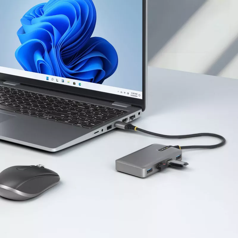 StarTech.com 4 prievadų USB-A šakotuvas, 5 Gbps, maitinamas iš magistralės, USB-A į 4x USB-A su USB-C pagalbiniu maitinimo įėjimu, 30 cm laidas, nešiojamas stalinio/nešiojamojo kompiuterio USB šakotuvas