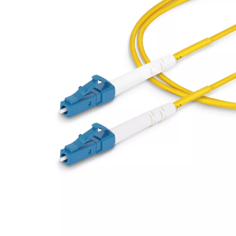 StarTech.com 2 m (6,6 pėdos) LC–LC (UPC) OS2 vienmodžio vieno pluošto šviesolaidinis kabelis, 9/125 µm, 40G/100G, atsparus lenkimui, maži įterpimo nuostoliai – LSZF šviesolaidinis trumpiklis