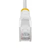 StarTech.com 50 cm baltas plonas CAT6 Ethernet kabelis, be užkabinimų, 100 W PoE, UTP, LSZH, 28AWG gryna varinė viela, plonas RJ45 tinklo jungiamasis laidas su įtempimo mažinimo elementais, individualiai išbandytas