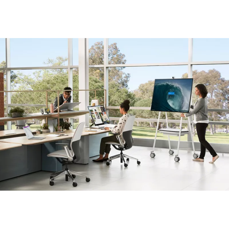 APC Smart-UPS Charge Mobile Battery CSH2 nešiojama baterija Microsoft Surface Hub 2S ir Surface Hub 3