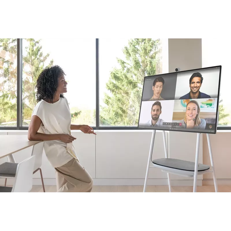 APC Smart-UPS Charge Mobile Battery CSH2 nešiojama baterija Microsoft Surface Hub 2S ir Surface Hub 3