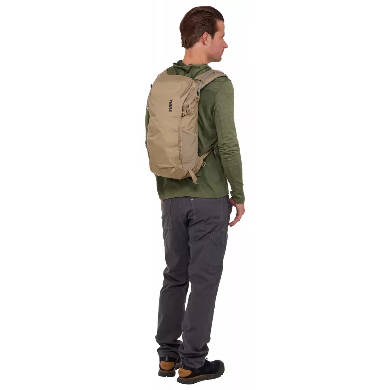 Thule Alltrail TAHP216 Faded Khaki kelioninė kuprinė, 16 l, poliesteris