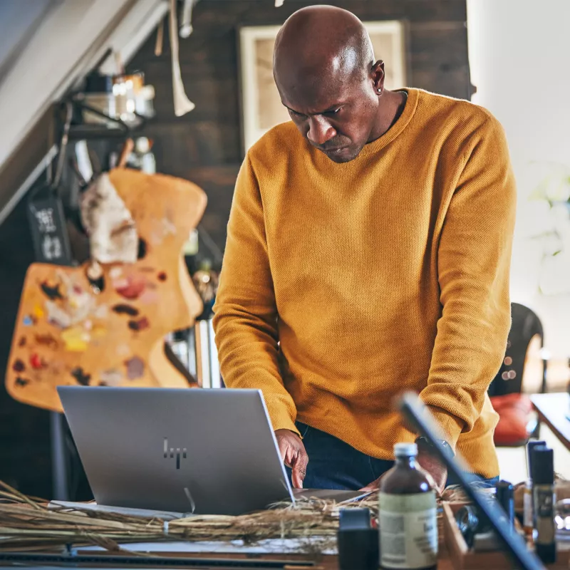 HP ZBook Studio G11 Intel Core Ultra 7 155H 40,6 cm (16 colių) WUXGA 32 GB DDR5-SDRAM NVIDIA RTX 2000 Ada Wi-Fi 7 (802.11be) Windows 11 Pro AI darbo stotis, AI asmeninis kompiuteris