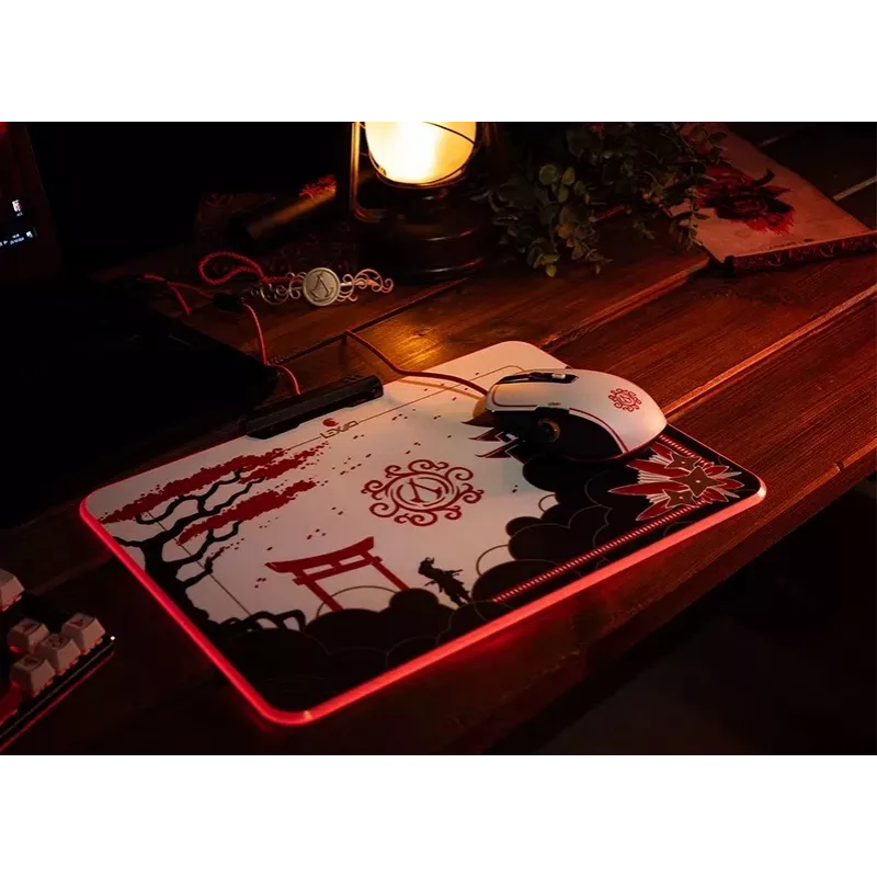 Lexip X Ubisoft – Assassin's Creed – Shadows pelės kilimėlis, juodas, auksinis, raudonas, baltas, su paveikslėliu, USB maitinamas, žaidimų pelės kilimėlis