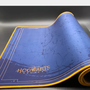 Lexip Premium XXL pelėdų kilimėlis Ancient Magic - Hogwarts Legacy, mėlyna, auksinė, vienspalvė, neoprenas, neslystanti bazė, žaidimų pelėdų kilimėlis