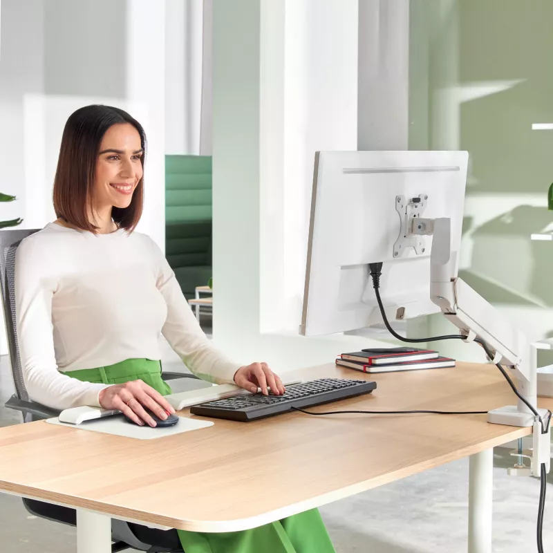 Leitz Ergo Space Saving Vieno Monitorio Laikiklis, Tvirtinimas Spaustuvu / Angoje, 9 kg, 43,2 cm (17 col.), 81,3 cm (32 col.), 100 x 100 mm, Pilka