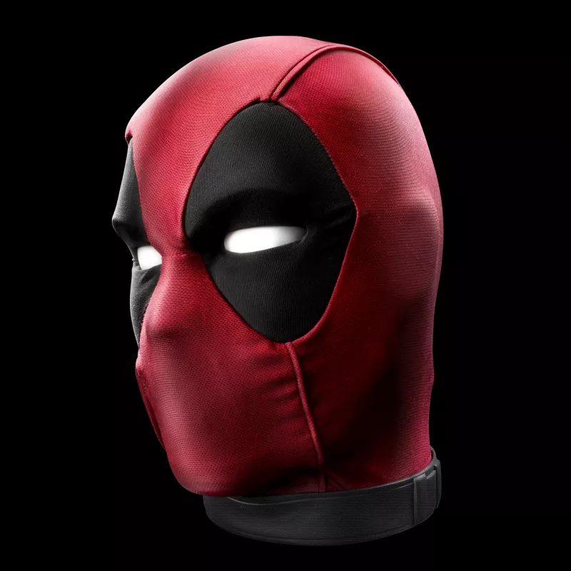 Marvel Deadpool galva su garsu, 18+
