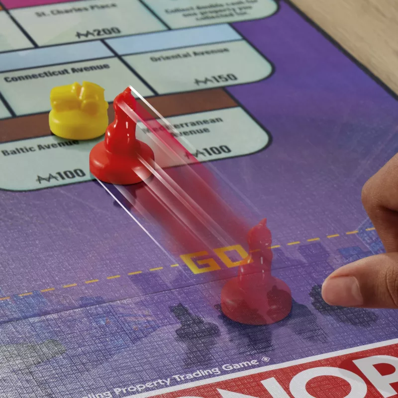 Monopoly Knockout – šeimų žaidimas su stumdomais žetonais