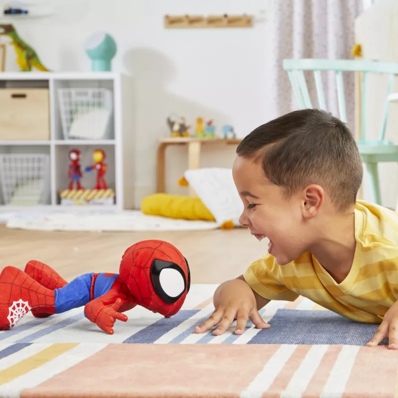 Marvel Spidey ir Jo Nuostabūs Draugai Šokantis ir Ropojantis Spidey, Interaktyvus Minkštas Žaislas su Muzika ir Garais
